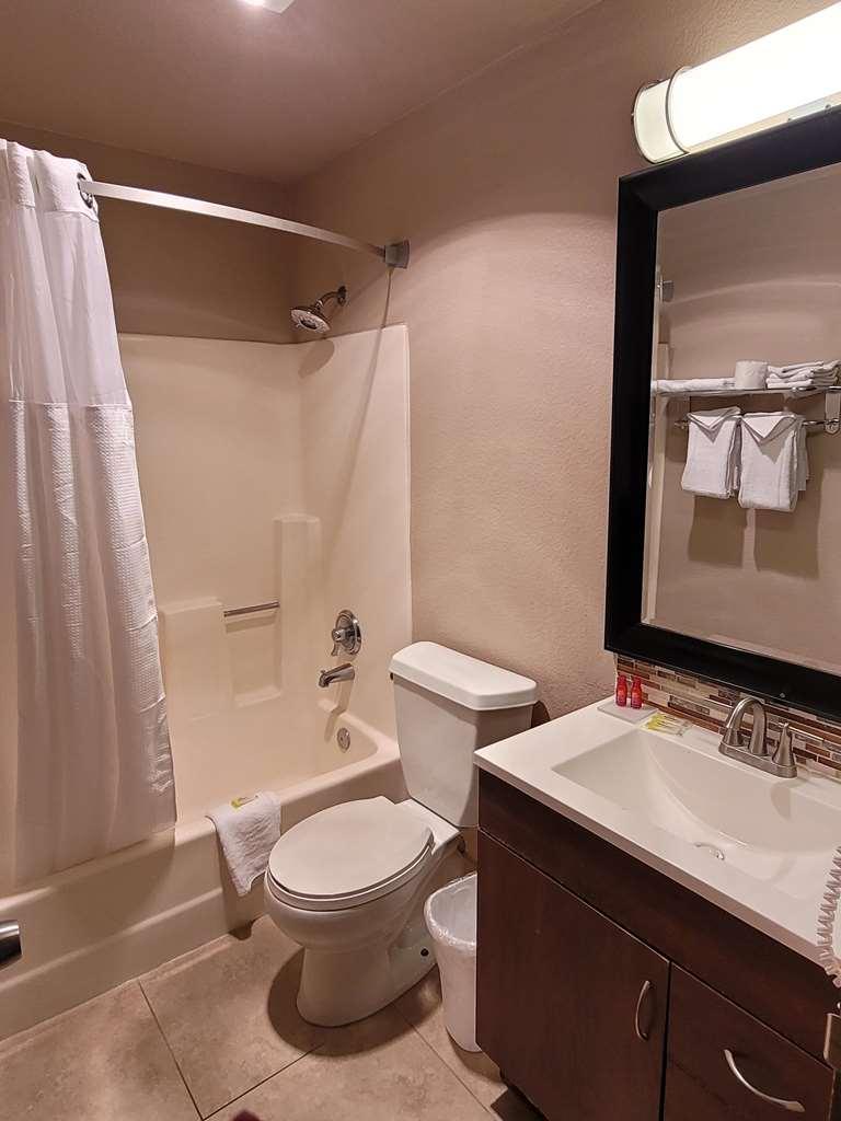 ซูเปอร์ 8 บาย วินด์แฮม วิลเลียมส์ อีสต์/แกรนด์ แคนยอน แอเรีย Hotel ภายนอก รูปภาพ
