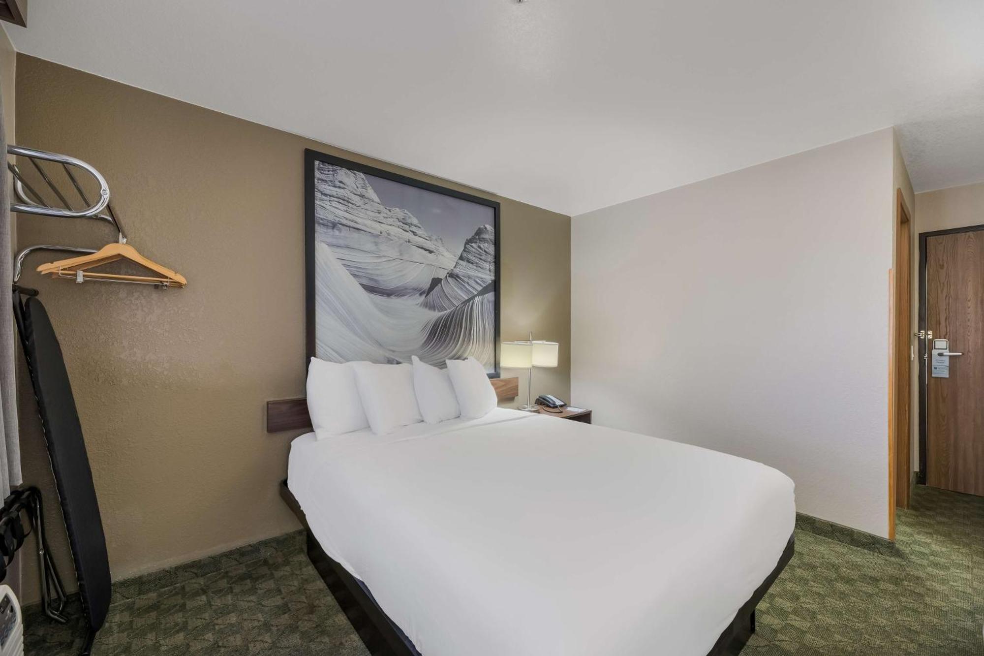 ซูเปอร์ 8 บาย วินด์แฮม วิลเลียมส์ อีสต์/แกรนด์ แคนยอน แอเรีย Hotel ภายนอก รูปภาพ