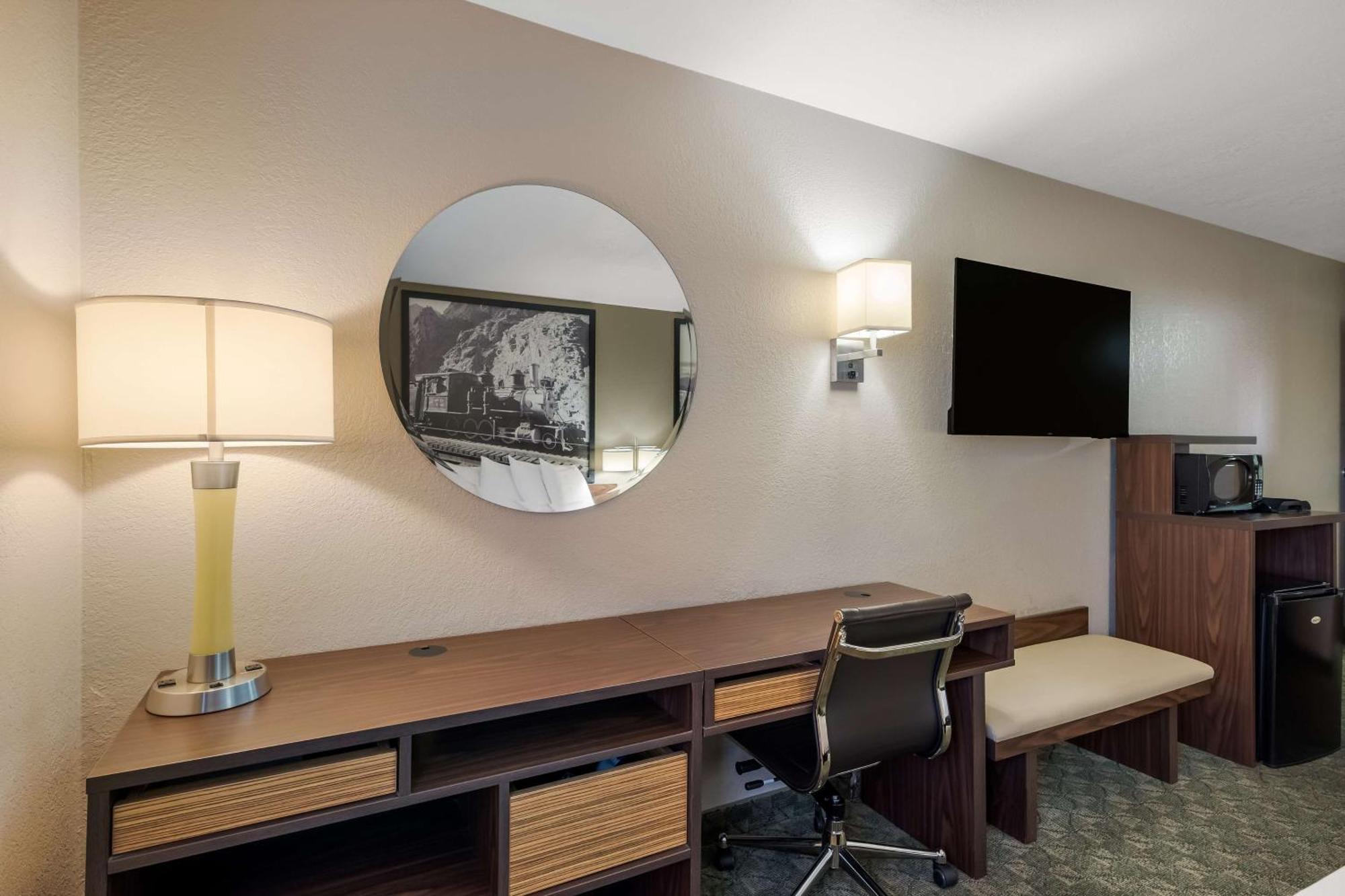 ซูเปอร์ 8 บาย วินด์แฮม วิลเลียมส์ อีสต์/แกรนด์ แคนยอน แอเรีย Hotel ภายนอก รูปภาพ