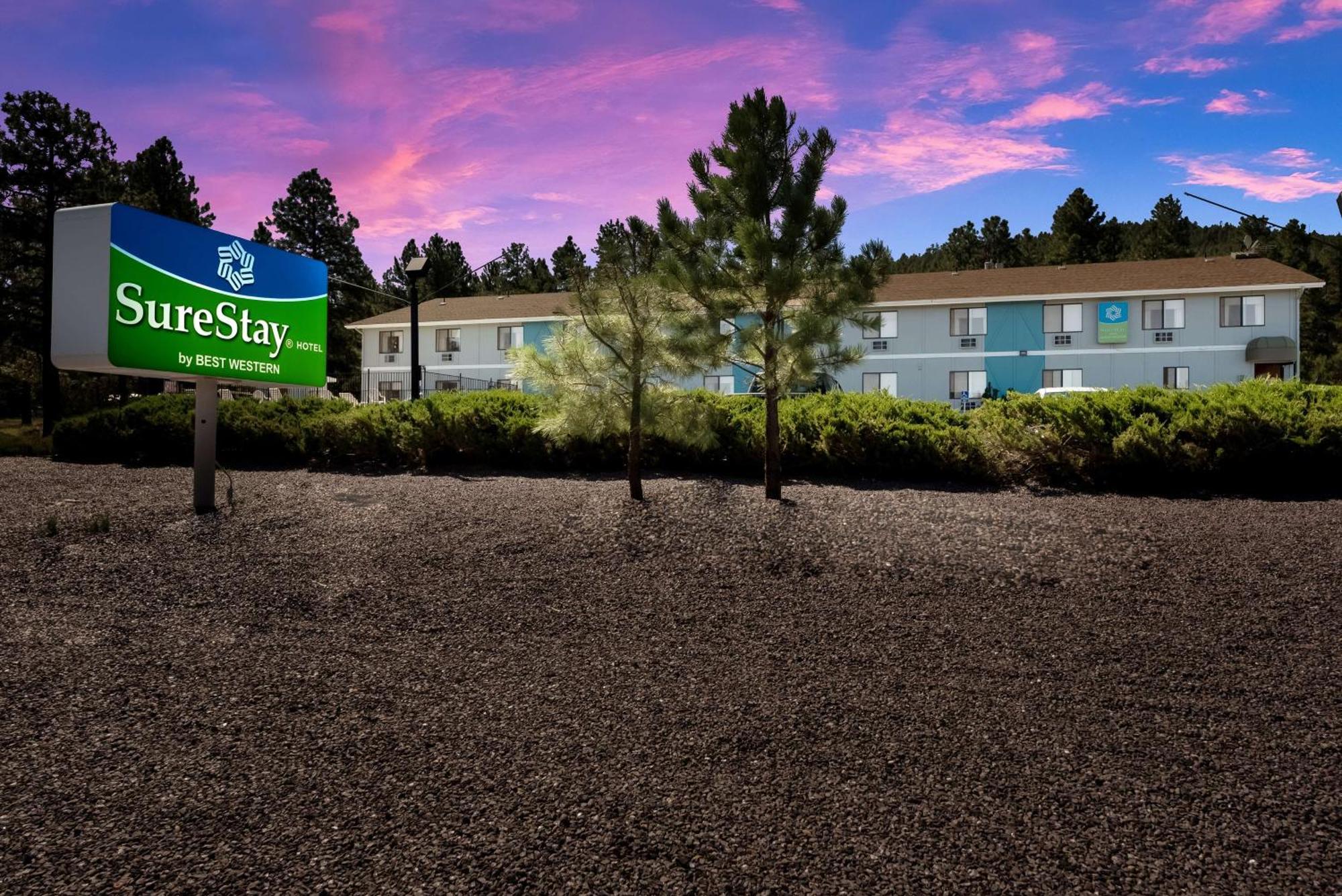 ซูเปอร์ 8 บาย วินด์แฮม วิลเลียมส์ อีสต์/แกรนด์ แคนยอน แอเรีย Hotel ภายนอก รูปภาพ